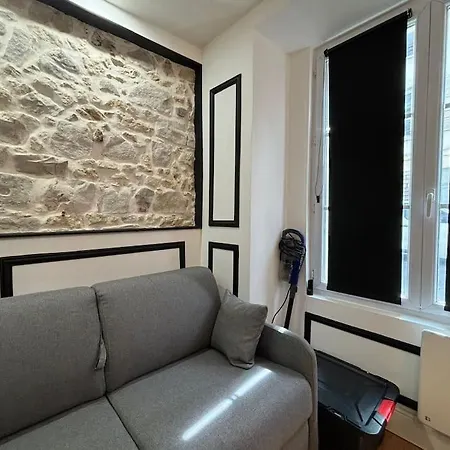 Studio Moderne A 5 Min A Pied Du Chateau Fontainebleau Exterior photo