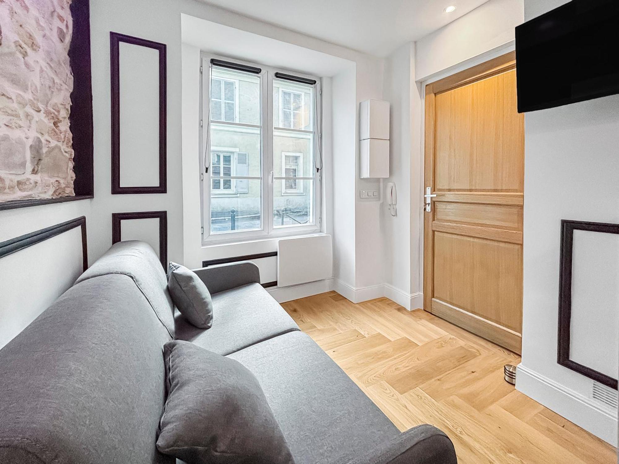 Moderne A 5 Min A Pied Du Chateau