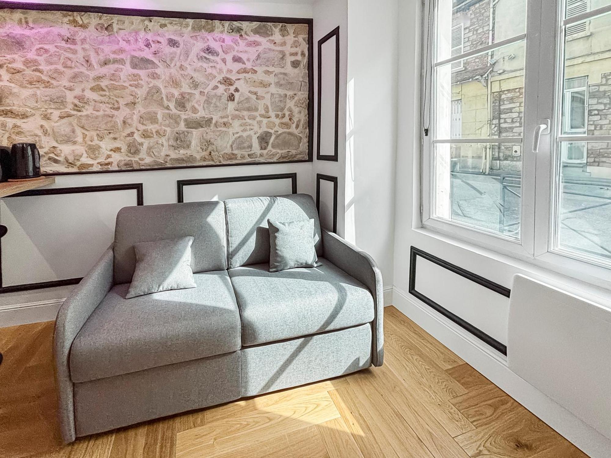 Moderne A 5 Min A Pied Du Chateau Fontainebleau